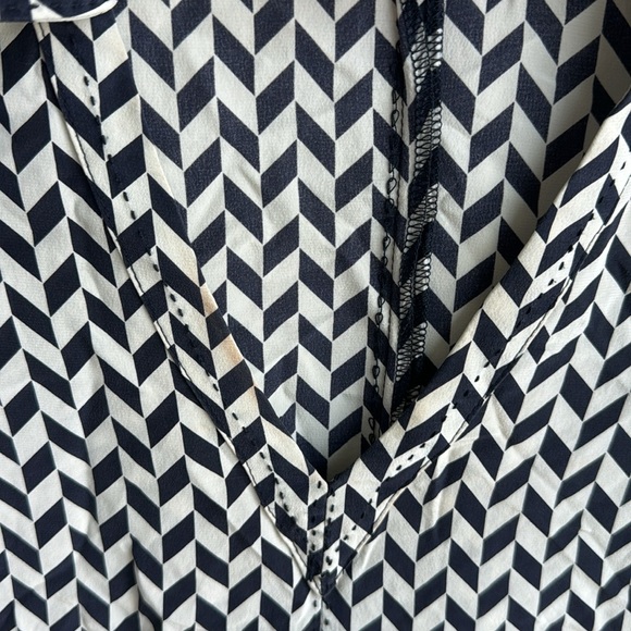 Tory Burch, silk blouse, size 2 - Picture 3 of 7